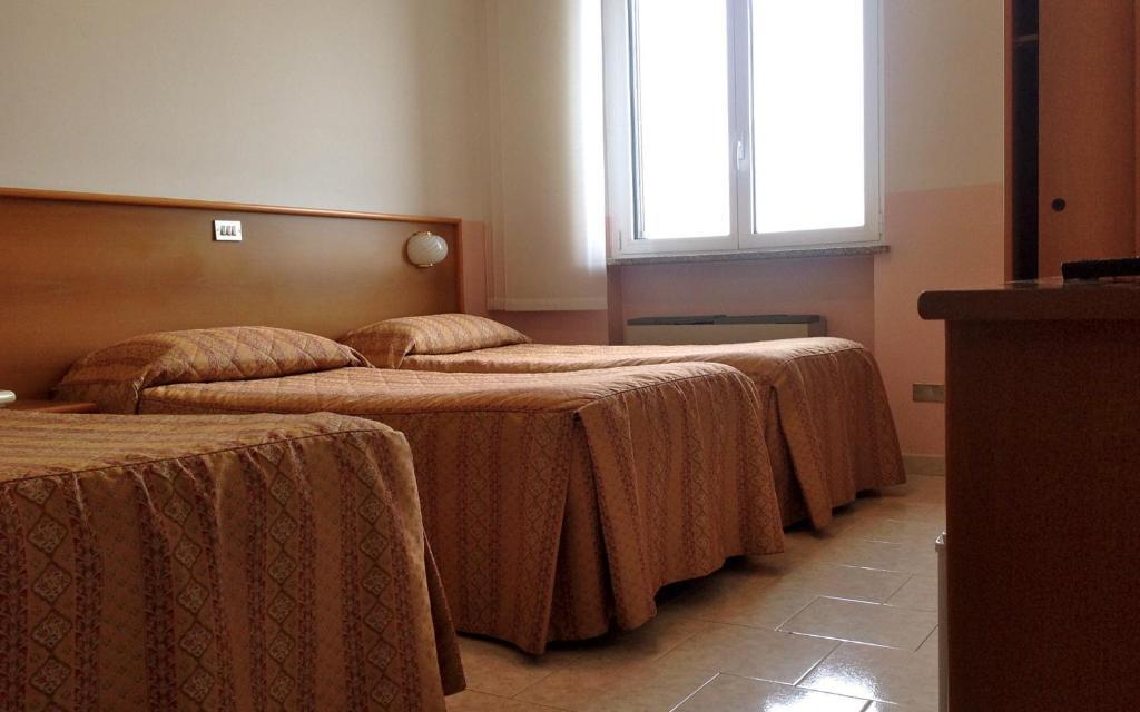 Hotel Monumento Certosa di Pavia Pokoj fotografie