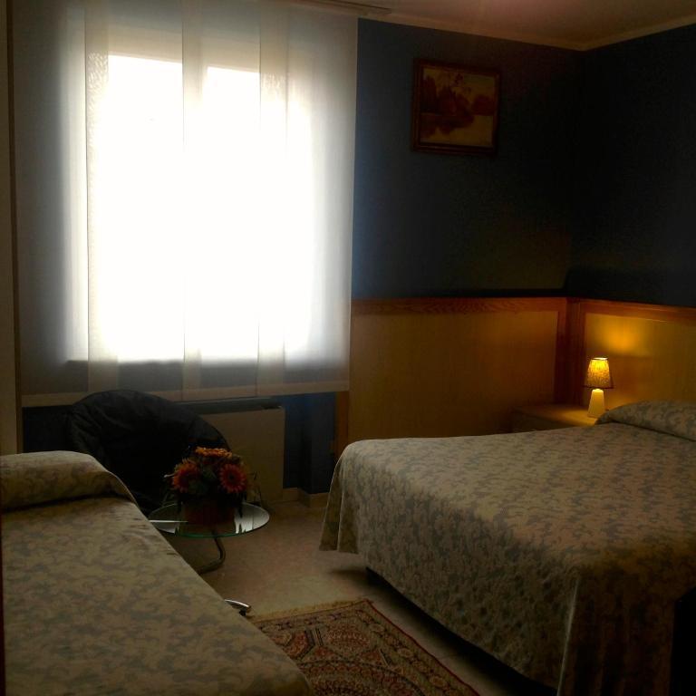 Hotel Monumento Certosa di Pavia Pokoj fotografie